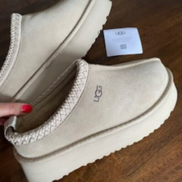 UGG Tasman Platform Slipper in Mustard Seed - Picture 2 of 3